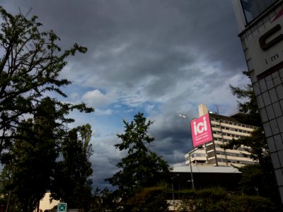Bron - Groupement Hospitalier Est, décollage d'un hélicoptère (2)