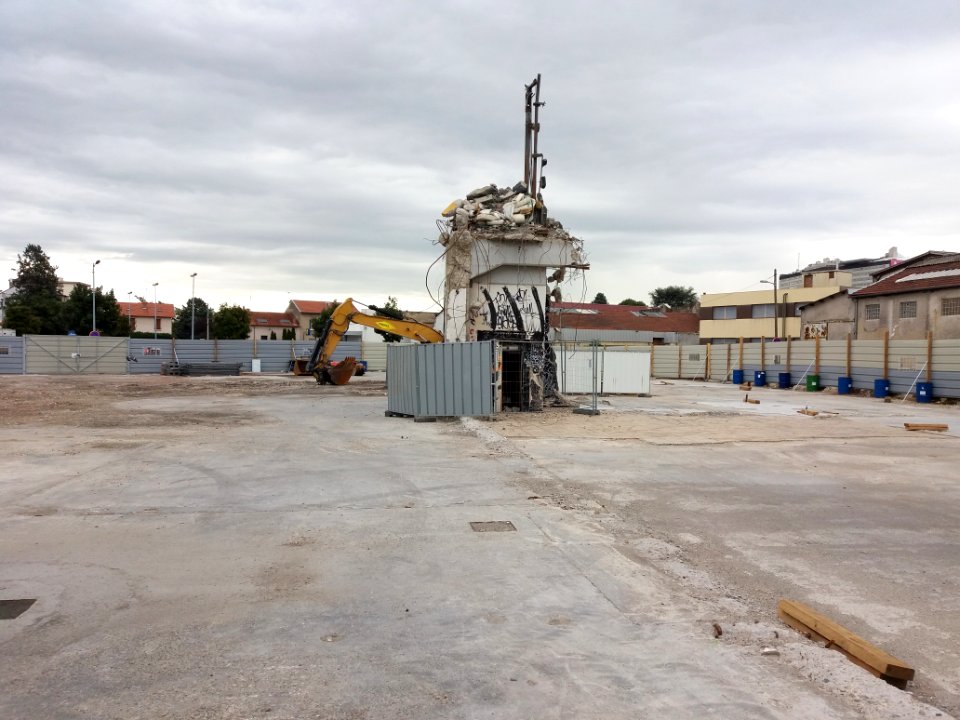Bron - Rue du Vinatier - Chantier de démolition