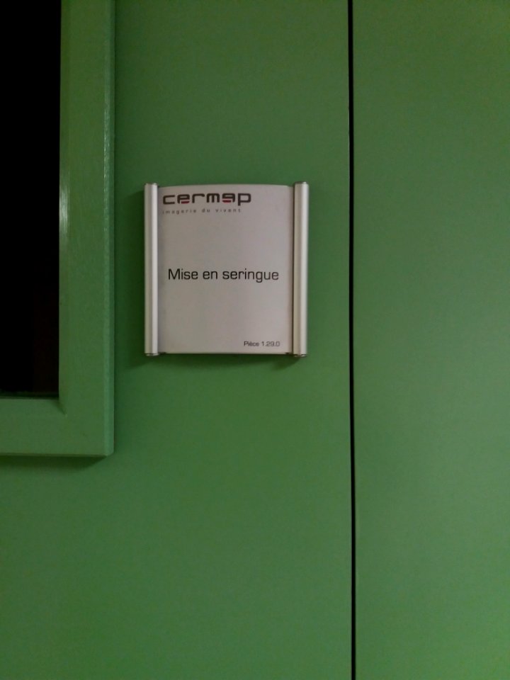 Bron - CERMEP - Étiquette, mise en seringue