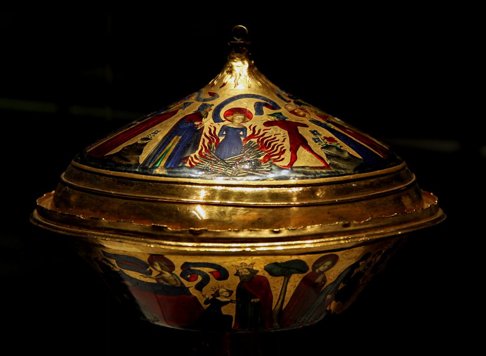 British Museum Royal Gold Cup Detail 18022019 04 5365
