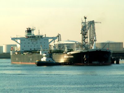British Robin - IMO 9282508 - Callsign MGSH7 - at the '5e Petroleumhaven', Port of Rotterdam, Holland 01-Jan-2005