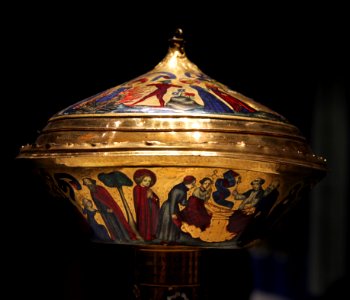 British Museum Royal Gold Cup Detail 18022019 03 5373