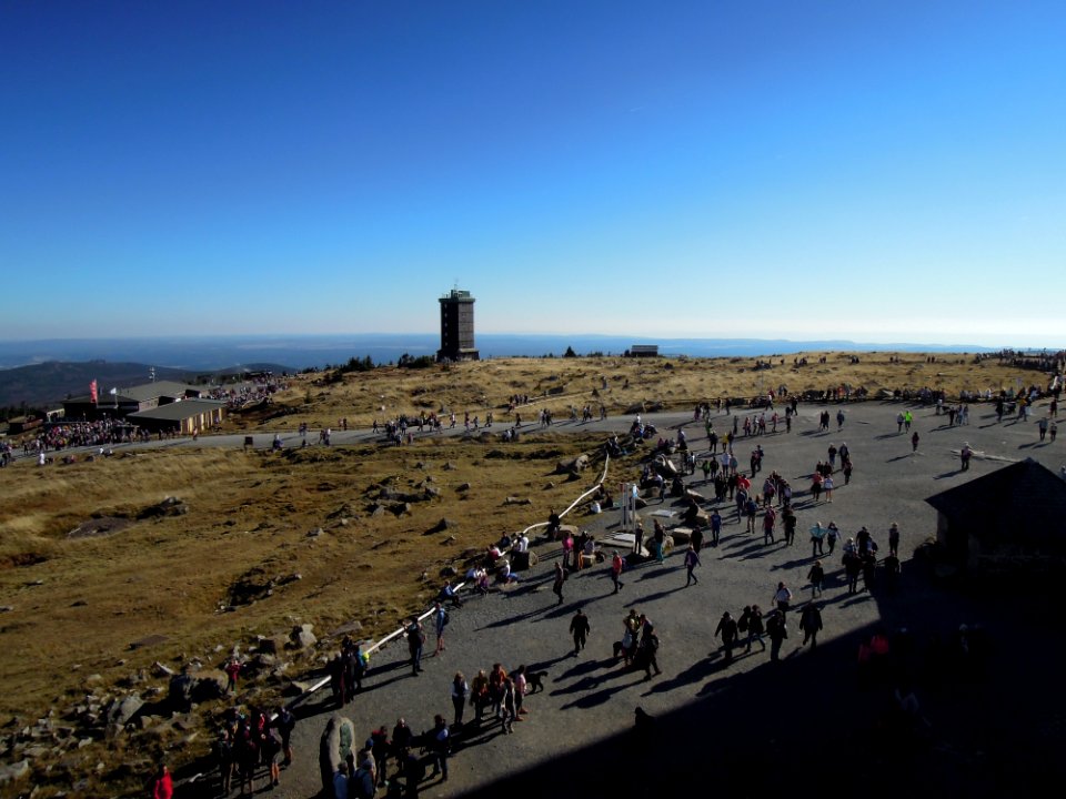 Brockenhaus-Ausblick zur Wetterwarte nach Süden Mitte Oktober 2018