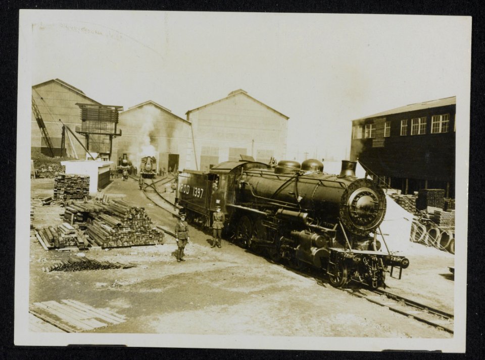 British Railway work in France. A finished American giant turned out of these sh, Bestanddeelnr 158-1170