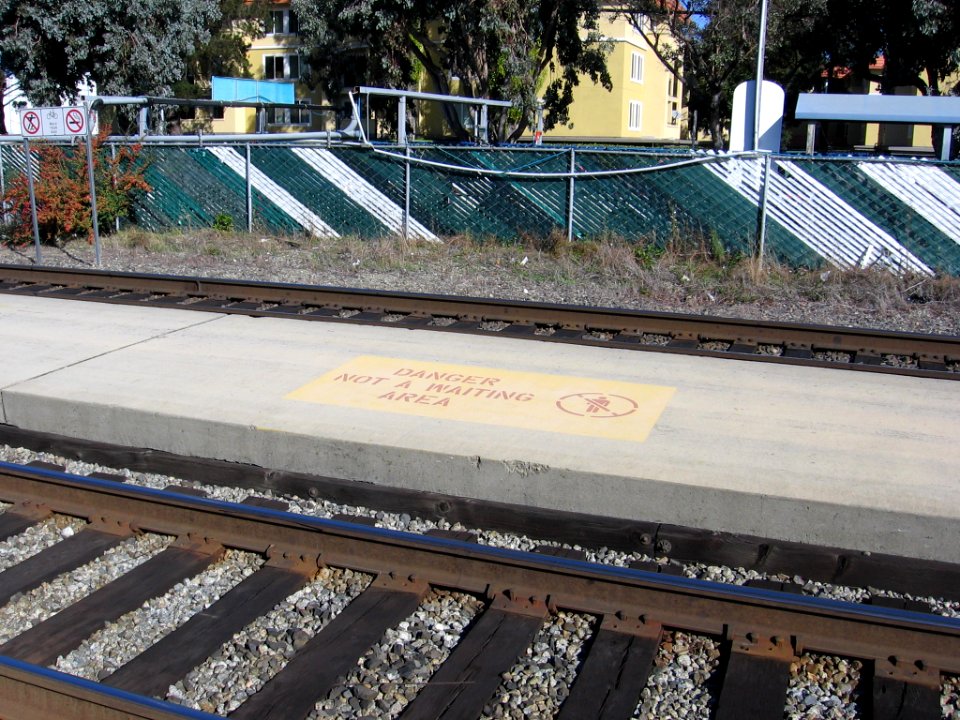 Broadway Station Burlingame 3147 06