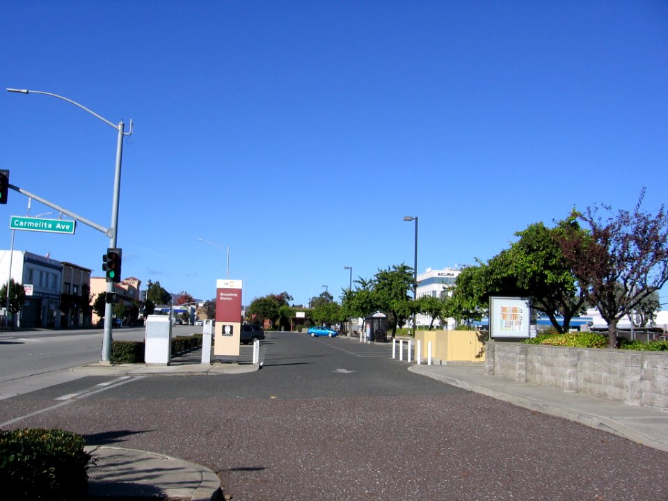 Broadway Station Burlingame 3142 01