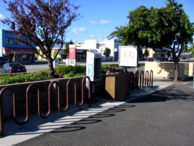 Broadway Station Burlingame 3145 04 photo