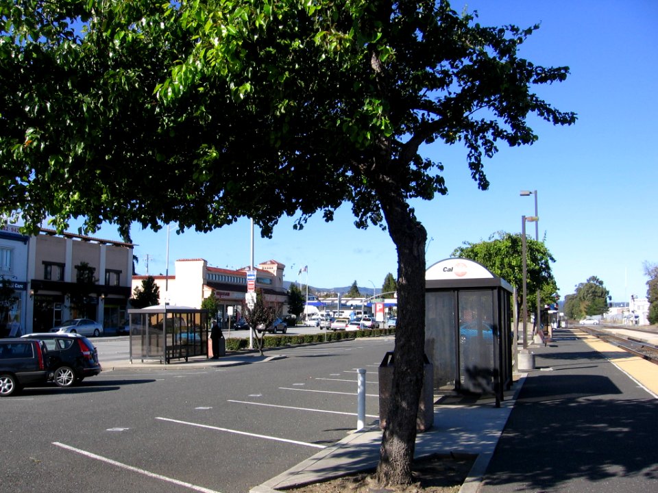 Broadway Station Burlingame 3148 07