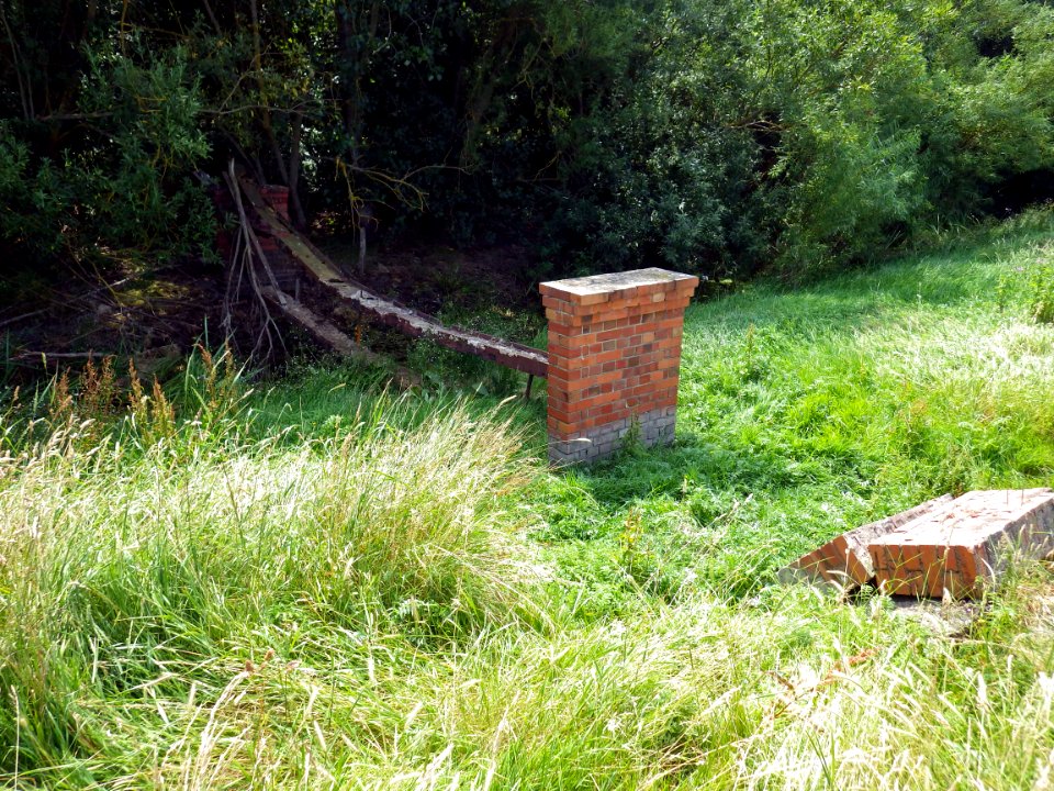 Broken footbridge, near Footpath 75A, Bexhill (2)