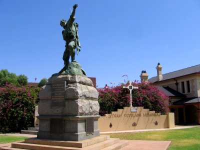 Broken Hill war memorial