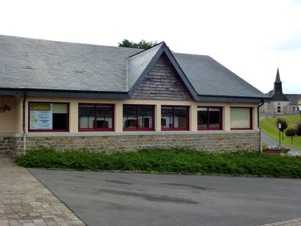 Brognon (Ardennes) salle polyvalente