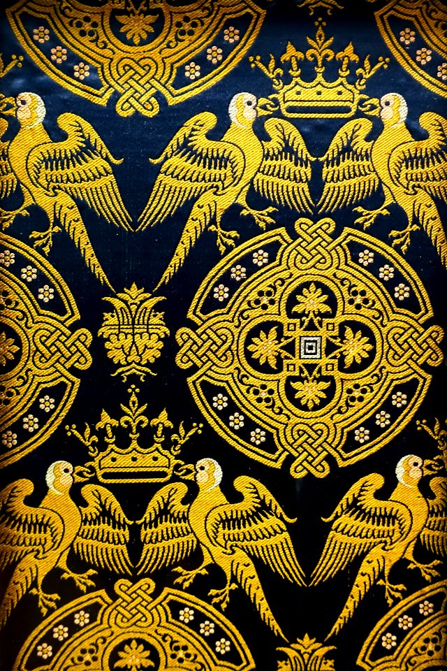 Brocatelle, Philipp Haas & Sohne, Vienna, after an Italian original from the 14th century, 1873, silk - Germanisches Nationalmuseum - Nuremberg, Germany - DSC03111