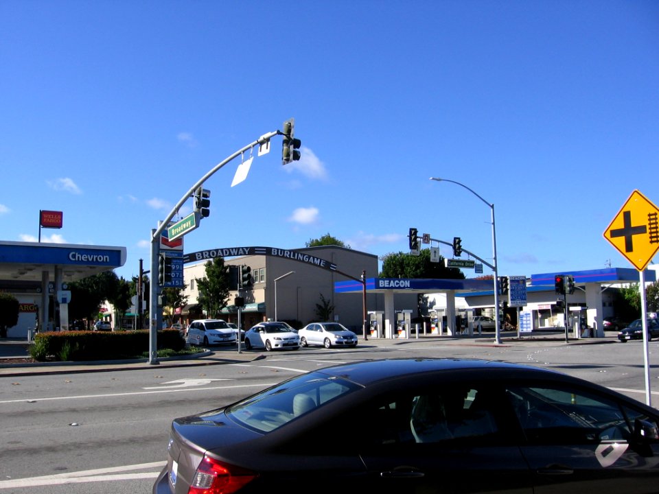 Broadway Station Burlingame 3156 15