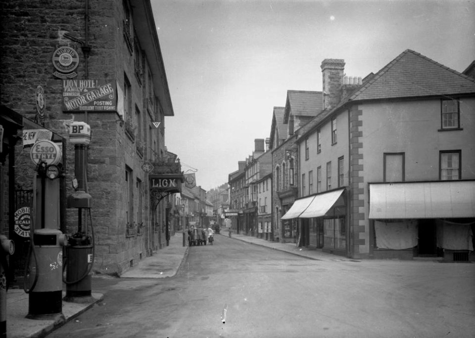 Broad street, Builth Wells (1293635)
