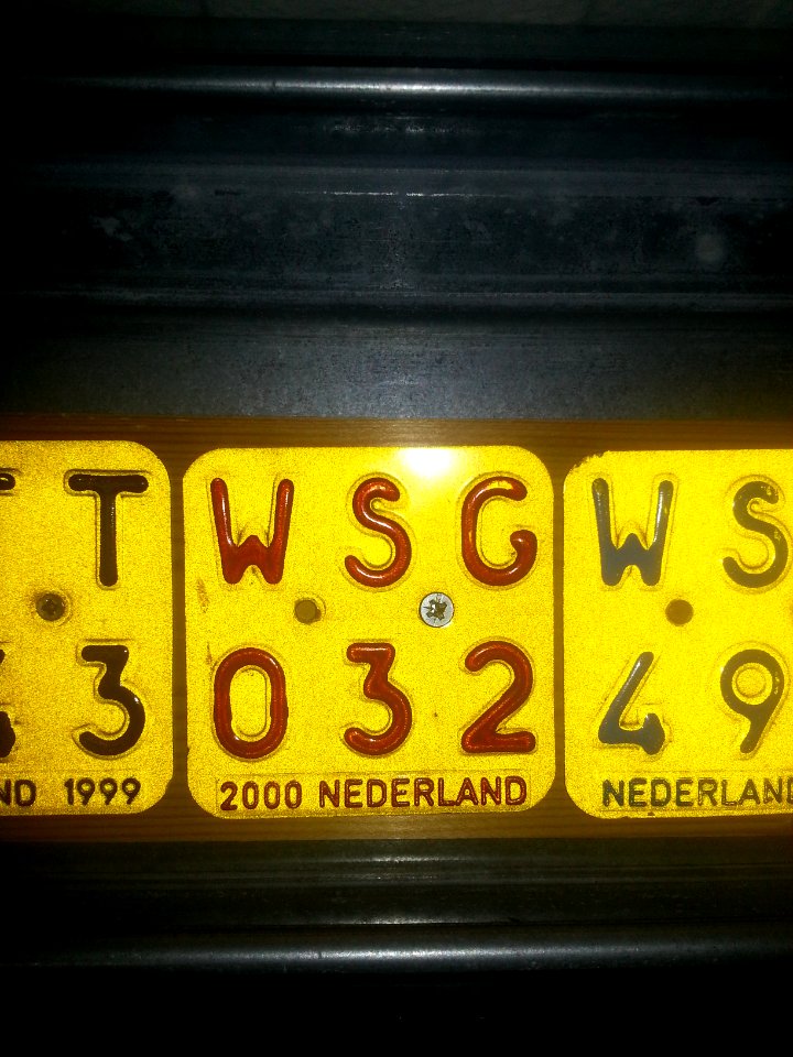 Bromfietsplaatje 2000
