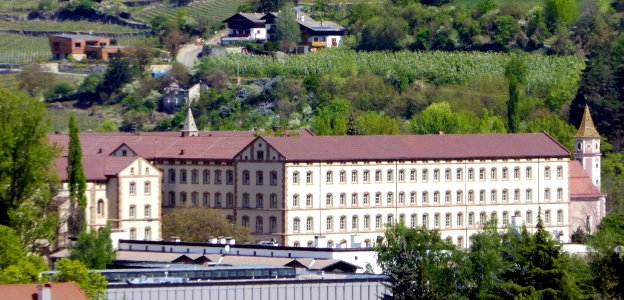 Brixen, Vinzentinum von Südwesten, 2