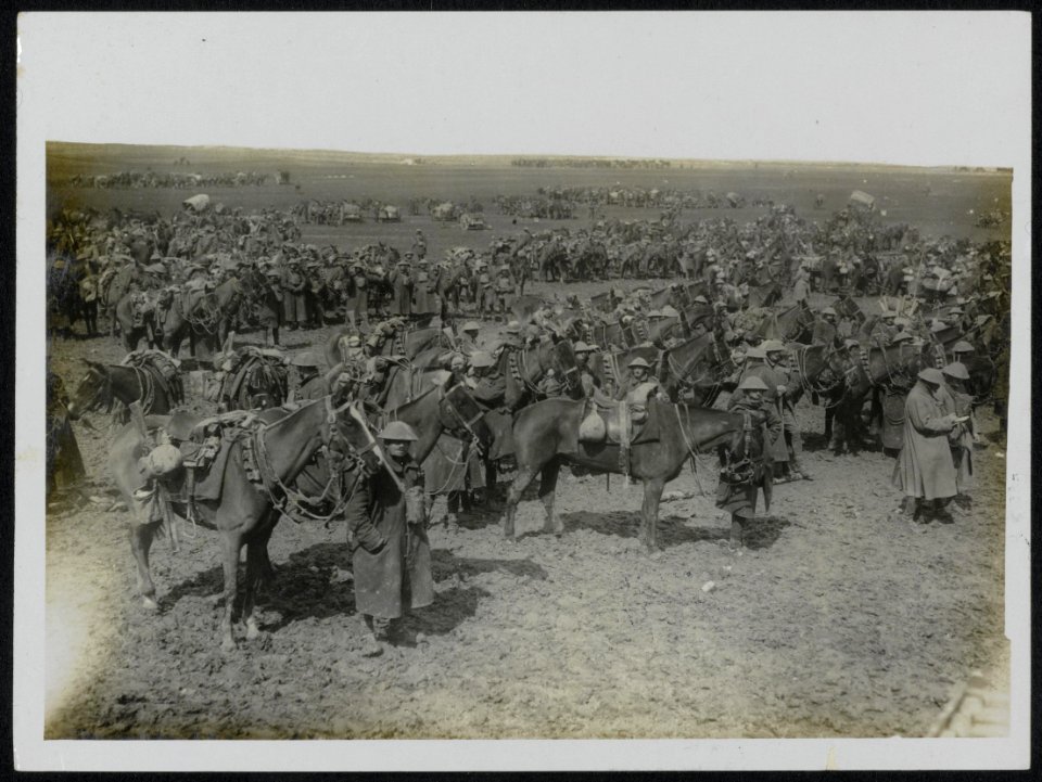 British Cavalry ready to advance during the recent operations, Bestanddeelnr 158-0255