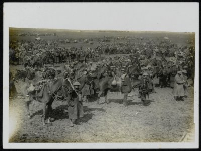 British Cavalry ready to advance during the recent operations, Bestanddeelnr 158-0255
