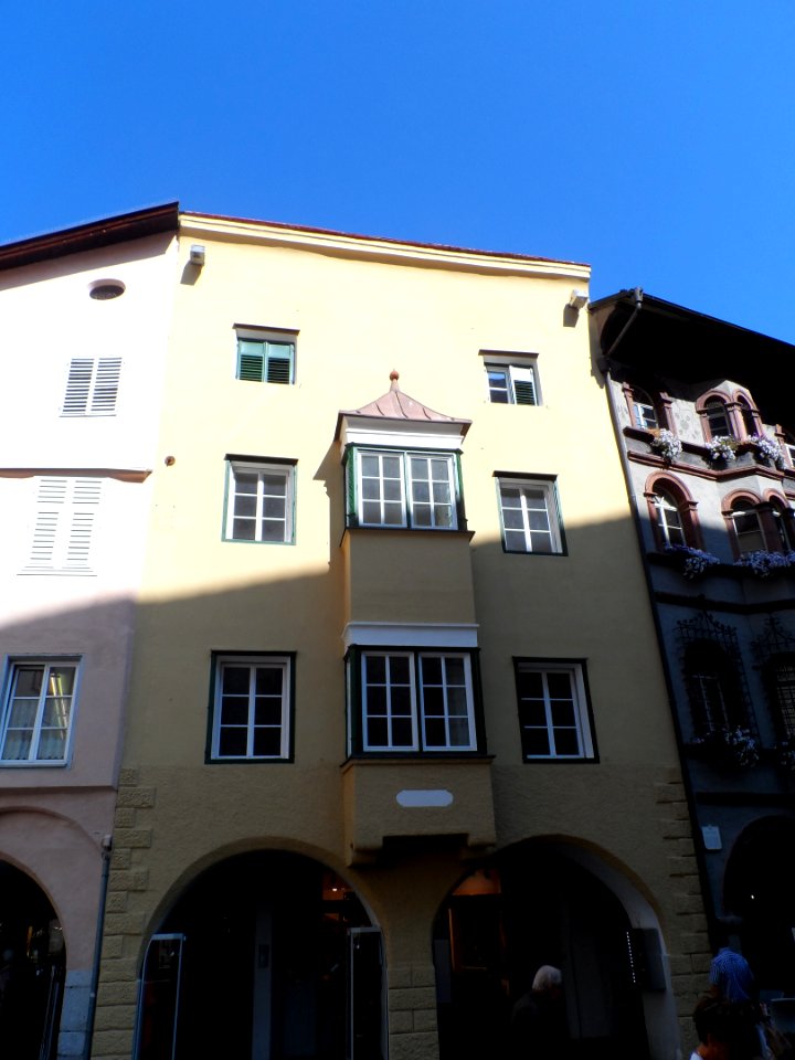 Brixen-Pfarrplatz2