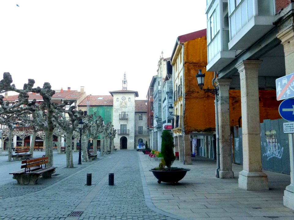 Briviesca - Plaza Mayor 7