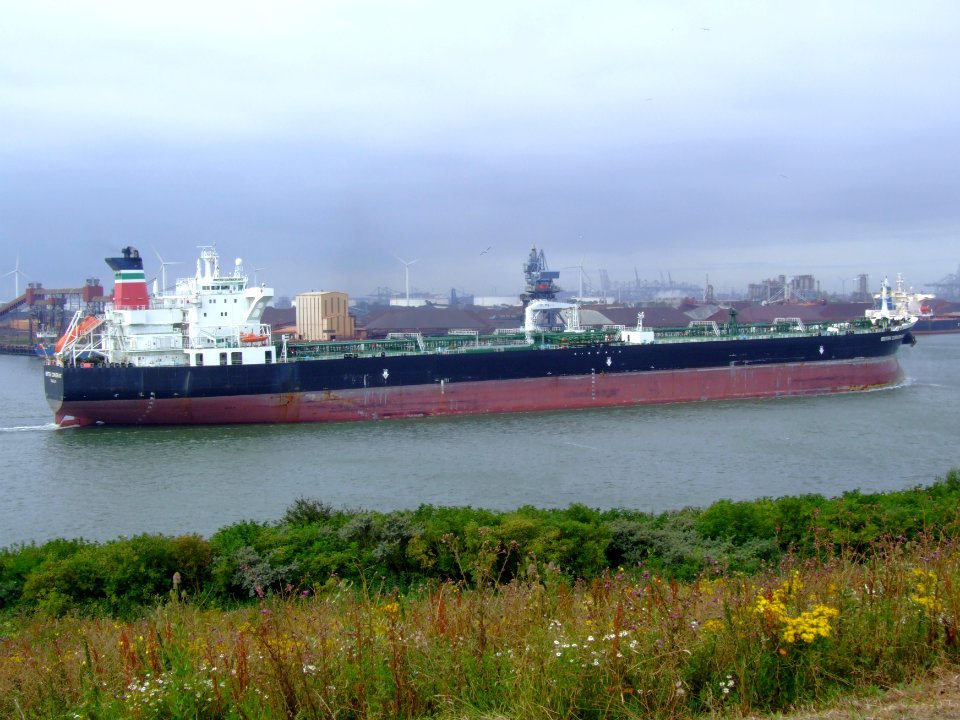 British Cormorant p5 leaving Port of Rotterdam, Holland 14-Jul-2007