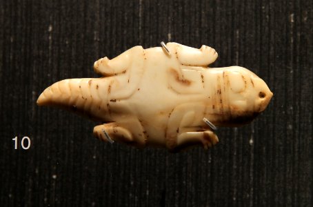 British Museum Chinese jade Shang or Western Zhou dynasty Reptile pendant 11022019 1518