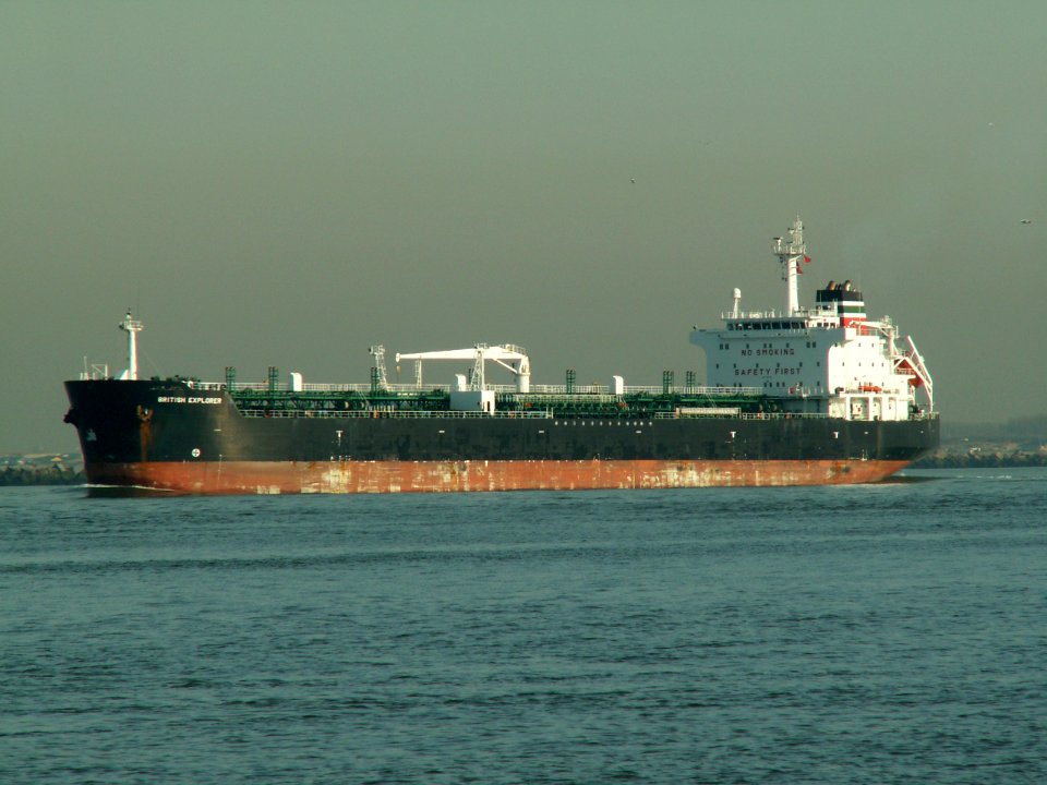 BRITISH EXPLORER - IMO 9251561 - Callsign VQGB2 p1 leaving Port of Rotterdam, Holland 24-Jan-2006