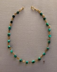 British Museum Roman Empire 18022019 Emeralds and gold necklace 5806 photo