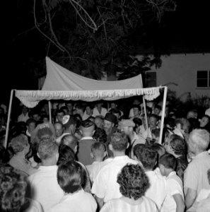 Bruiloft in de kibboets Yad Mordechai bij Asjkelon in het zuidwesten van Israel., Bestanddeelnr 255-4190