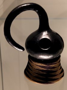 British Museum Room 25 Burnished pottery vessel from Uganda 19th century 2 17022019 4868