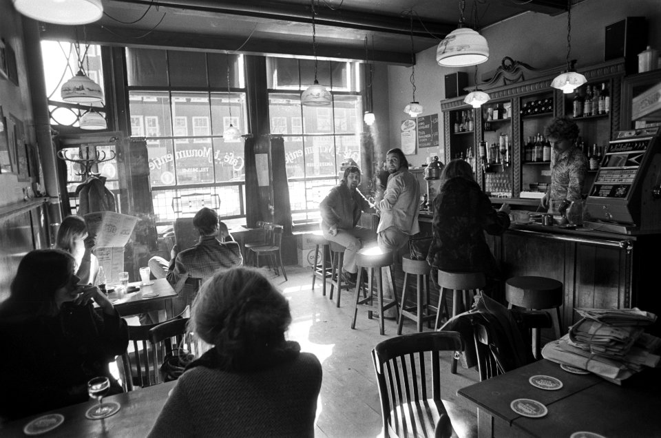 Bruine cafes in Amsterdam cafe t Monumentje Westerstraat, Bestanddeelnr 927-5465