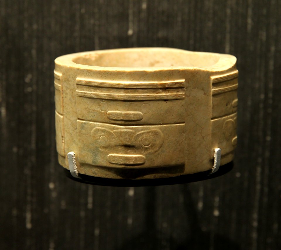 British Museum Chinese jade Neolithic period Liangzhu culture Cong 11022019 1433