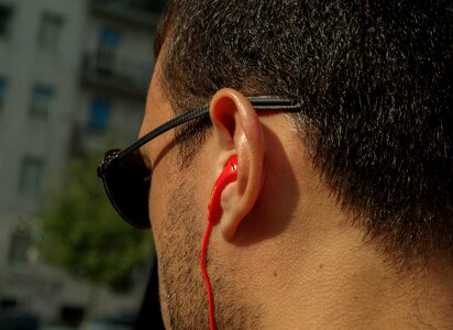 Ear music sounds