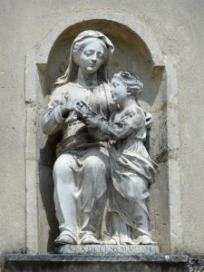 Bruley (Meurthe-et-M.) Église Saint-Martin XIXe (04) statue de façade Anna docens Maria