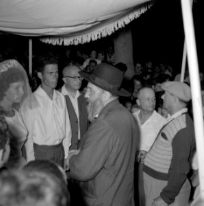 Bruiloft in de kibboets Yad Mordechai bij Asjkelon in het zuidwesten van Israel., Bestanddeelnr 255-4192