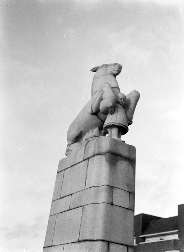 Brugversiering van Hildo Krop, Bestanddeelnr 189-1382