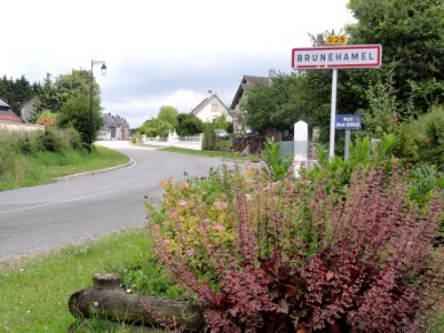 Brunehamel (Aisne) city limit sign
