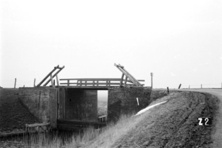 Bruggetje te Zijpe (ruilverkaveling Zijpe- en Hazepolder), Bestanddeelnr 170-1518