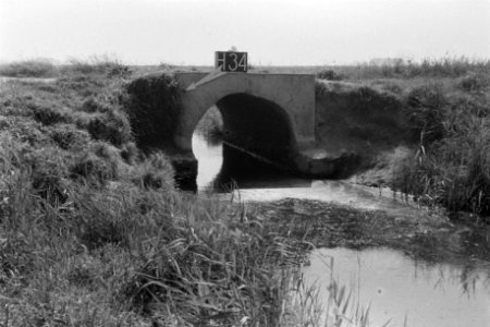 Bruggetje bij Halsteren (ruilverkaveling Halsteren), Bestanddeelnr 170-2456