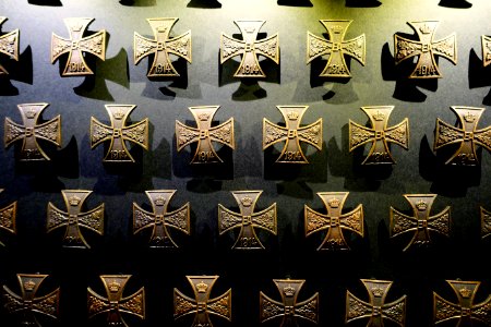 Brunswick War Merit Cross I Class (Kriegsverdienstkreuz) - Braunschweigisches Landesmuseum - DSC04675