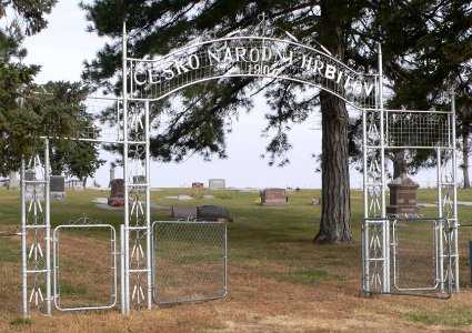 Bruno, Nebraska cemetery gate