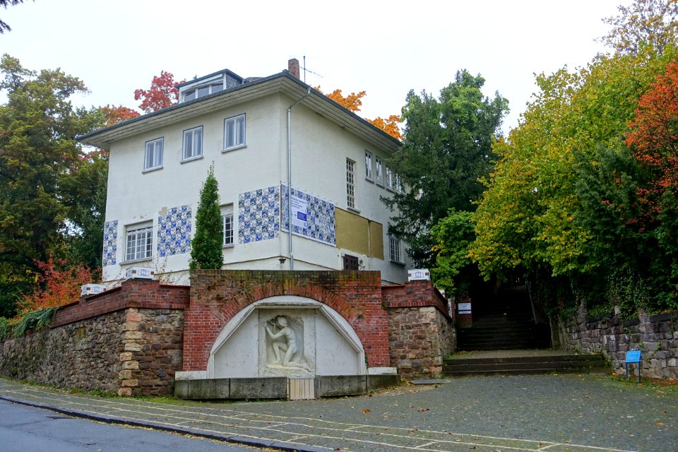 Brunnenanlage Trinkender Jüngling (Jüngling an der Quelle) by Joseph Maria Olbrich and Ludwig Habich - Mathildenhöhe - Darmstadt, Germany - DSC01342