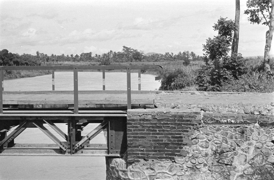 Brug bij Tjilampenei, Bestanddeelnr 485-1-1