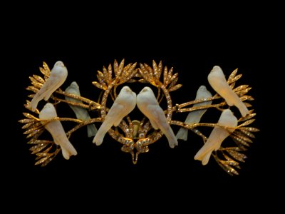 Brooch by Rene Lalique, given by the people of Paris to Edith Wilson, 1919 - National Museum of American History - DSC06303
