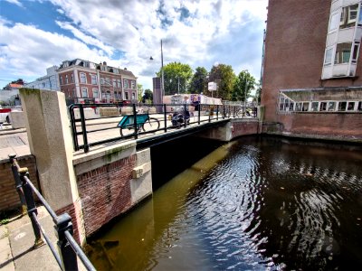 Brug 86 (bakkerijbrug) in de Nieuwe Vijzelstraat over de Lijnbaansgracht foto 1