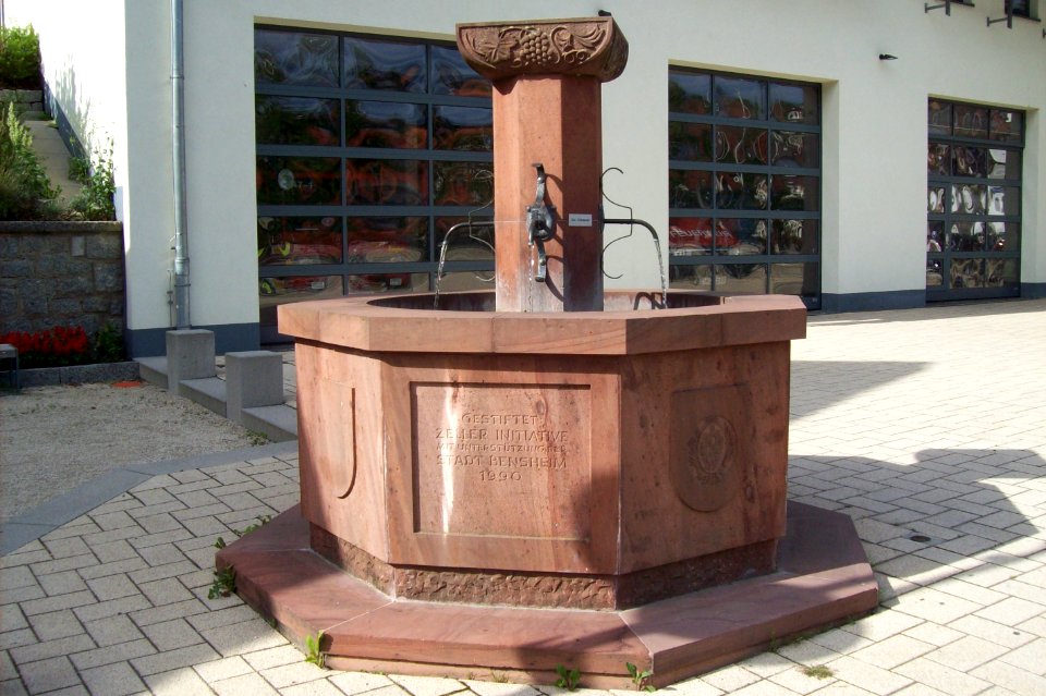 Brunnen Bensheim-Zell 01