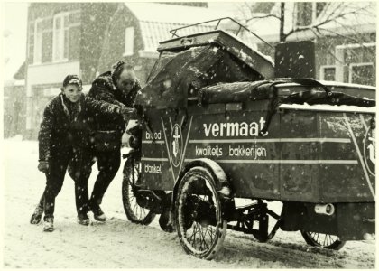 Broodbezorging in de winter, NL-HlmNHA 5400465146