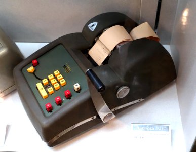 Brunsviga 1010 calculator - Ridai Museum of Modern Science, Tokyo - DSC07648