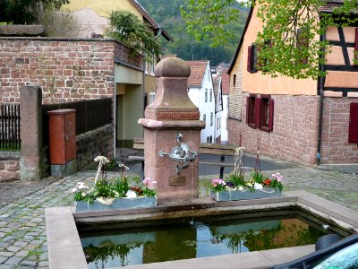 Brunnen in Lambrecht 02