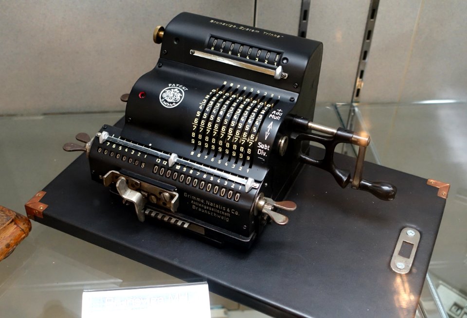 Brunsviga MH calculator - Ridai Museum of Modern Science, Tokyo - DSC07645